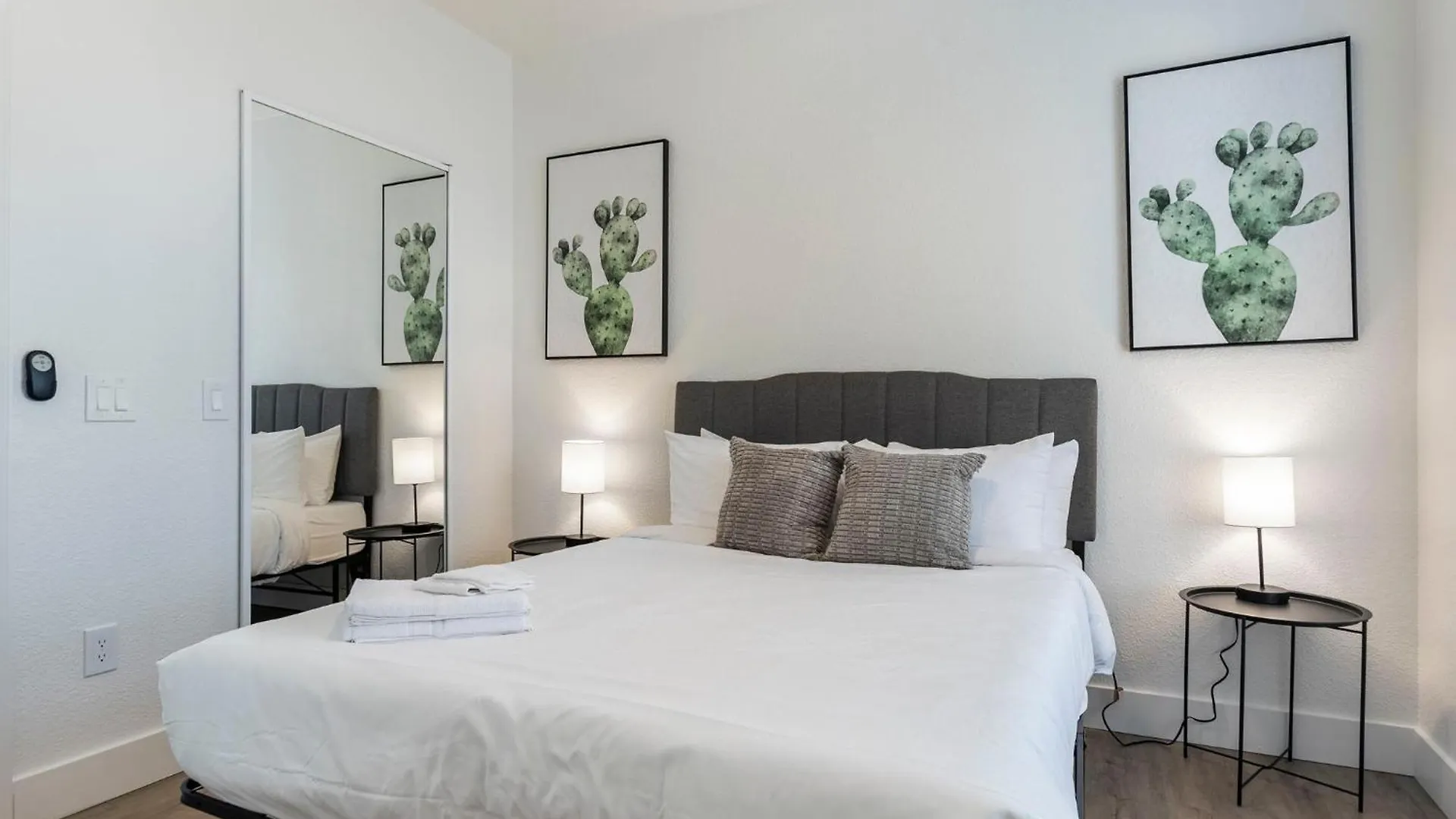 2Br Cozysuites At Kierland Commons With Pool #10 Scottsdale